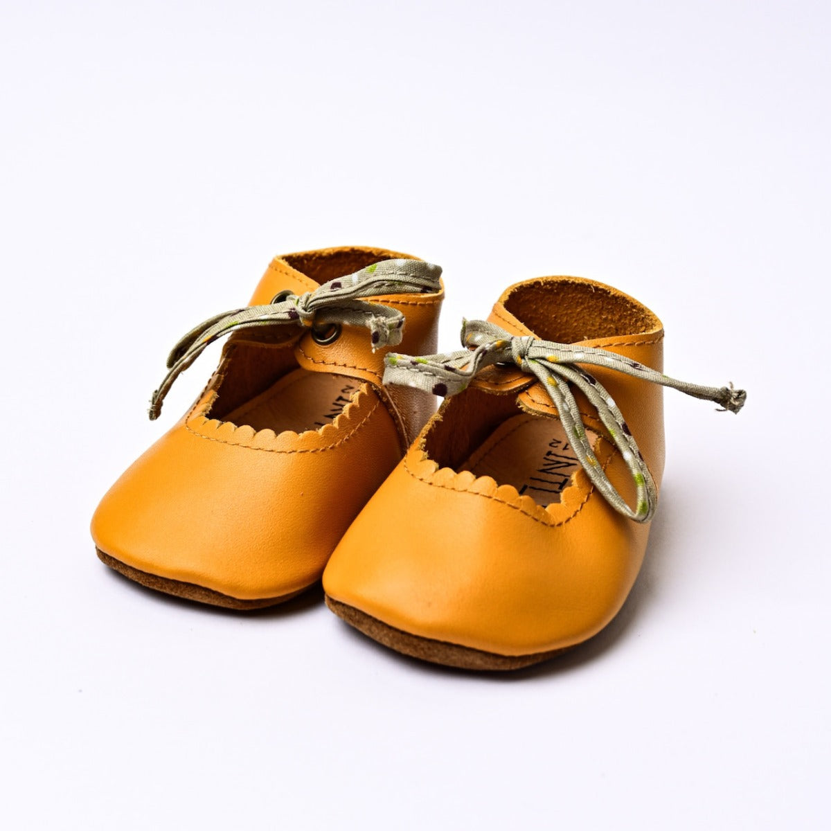 Ribbon Tie Shoes in Tan