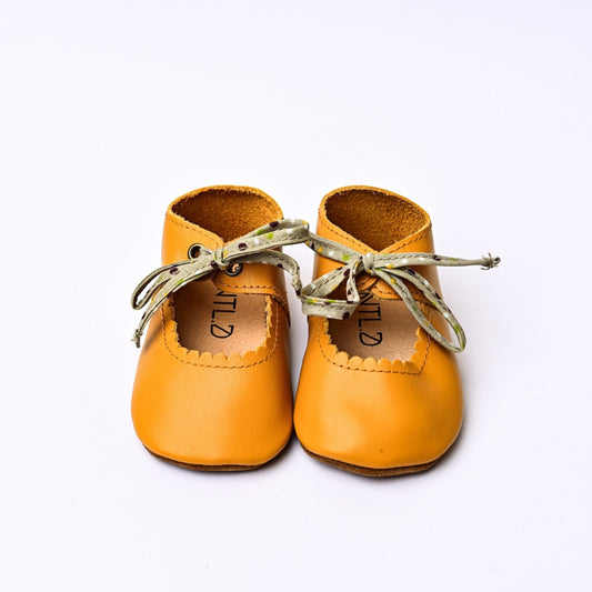 Ribbon Tie Shoes in Tan