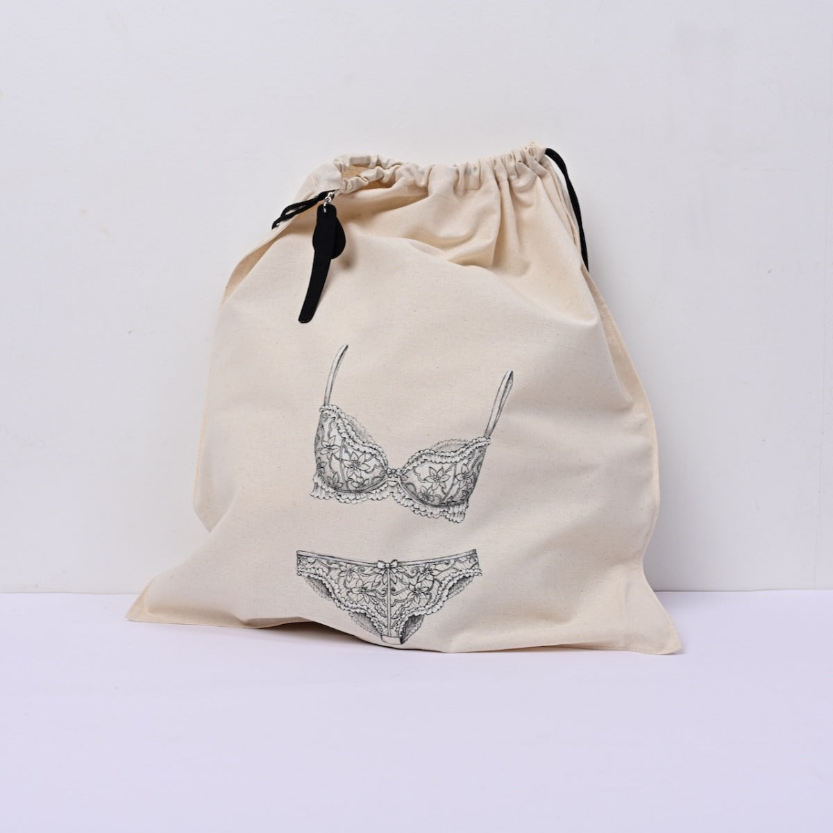 Hand-Drawn Canvas Drawstring Organizer - Large